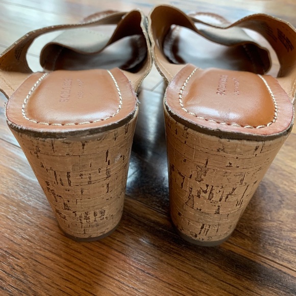 Shimmery Bronze Colored Sonoma Wedges - Picture 7 of 8